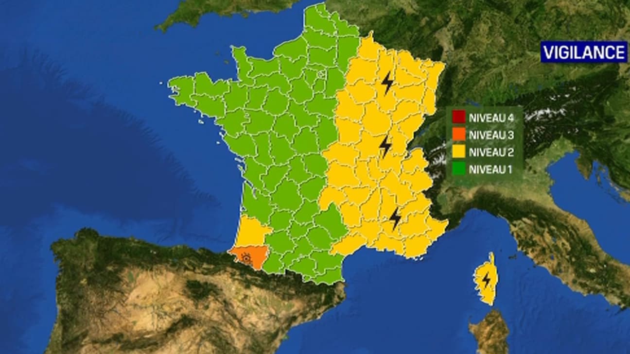 Orages L Alerte Lev E Dans Le Sud Est Les Pyr N Es Atlantiques En