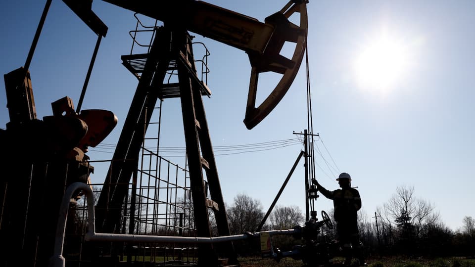 Guerre en Ukraine le prix du baril de pétrole dépasse les 110 dollars