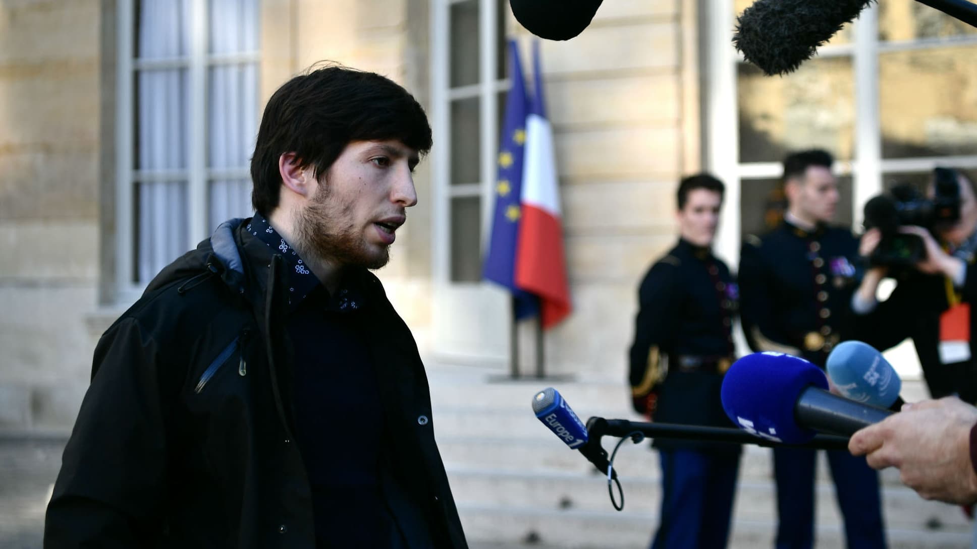 L Apr S Midi Confuse D Douard Philippe Avec Les Gilets Jaunes