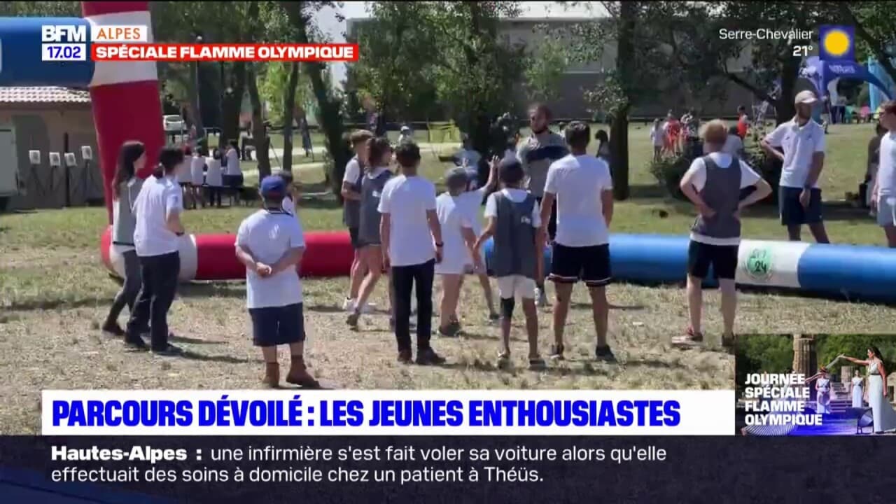 Alpes De Haute Provence Les Jeunes Heureux De Voir La Flamme Olympique