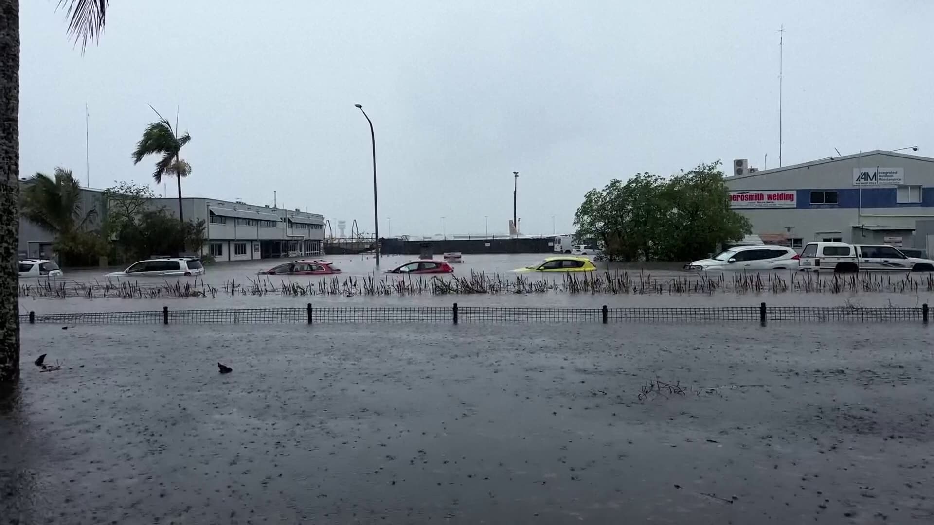 Australie des centaines de personnes évacuées à cause d inondations