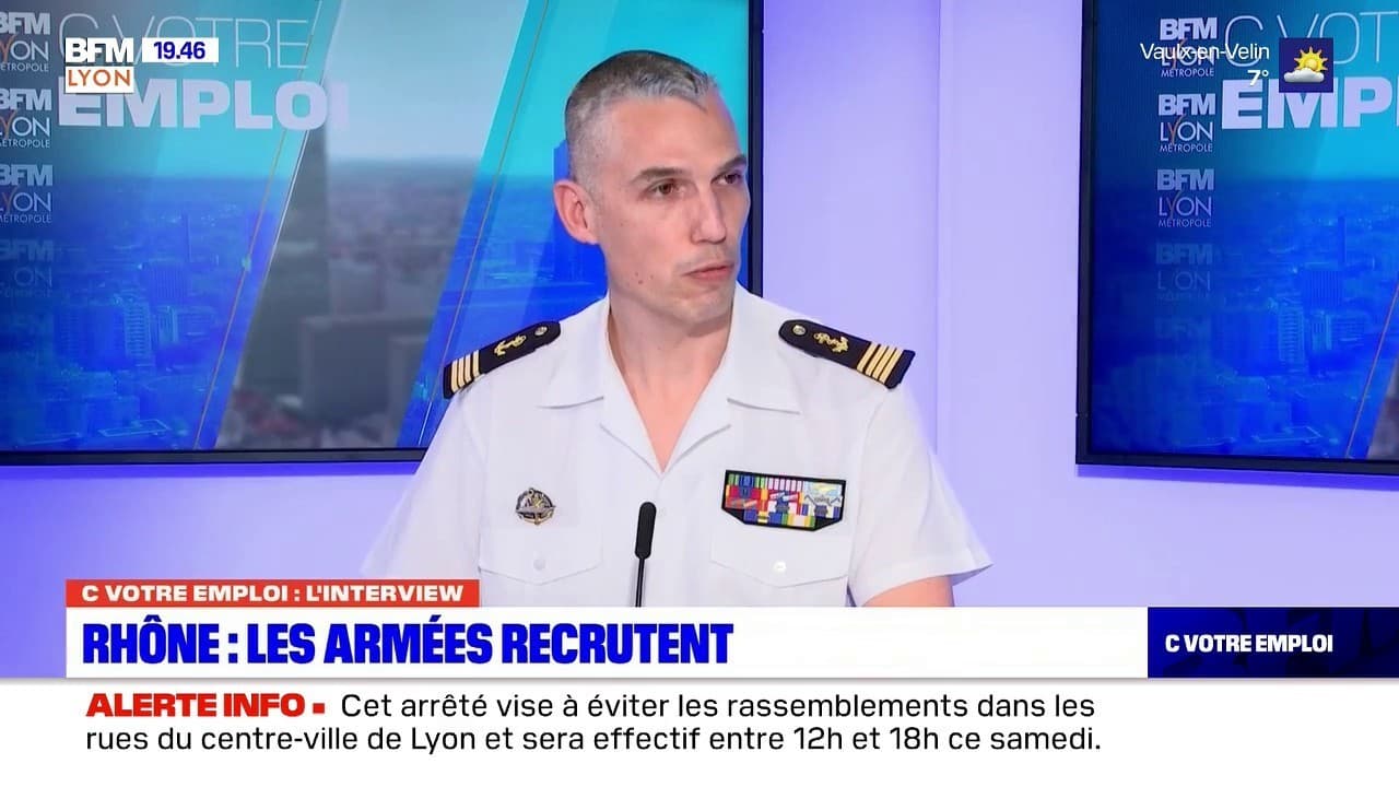 C Votre Emploi L Mission Du Avec Le Capitaine De Corvette