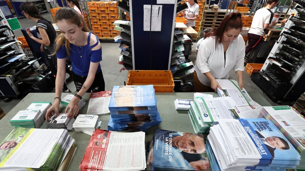 Nous Travaillons Heures Sur Le D Fi Logistique De L Envoi Des