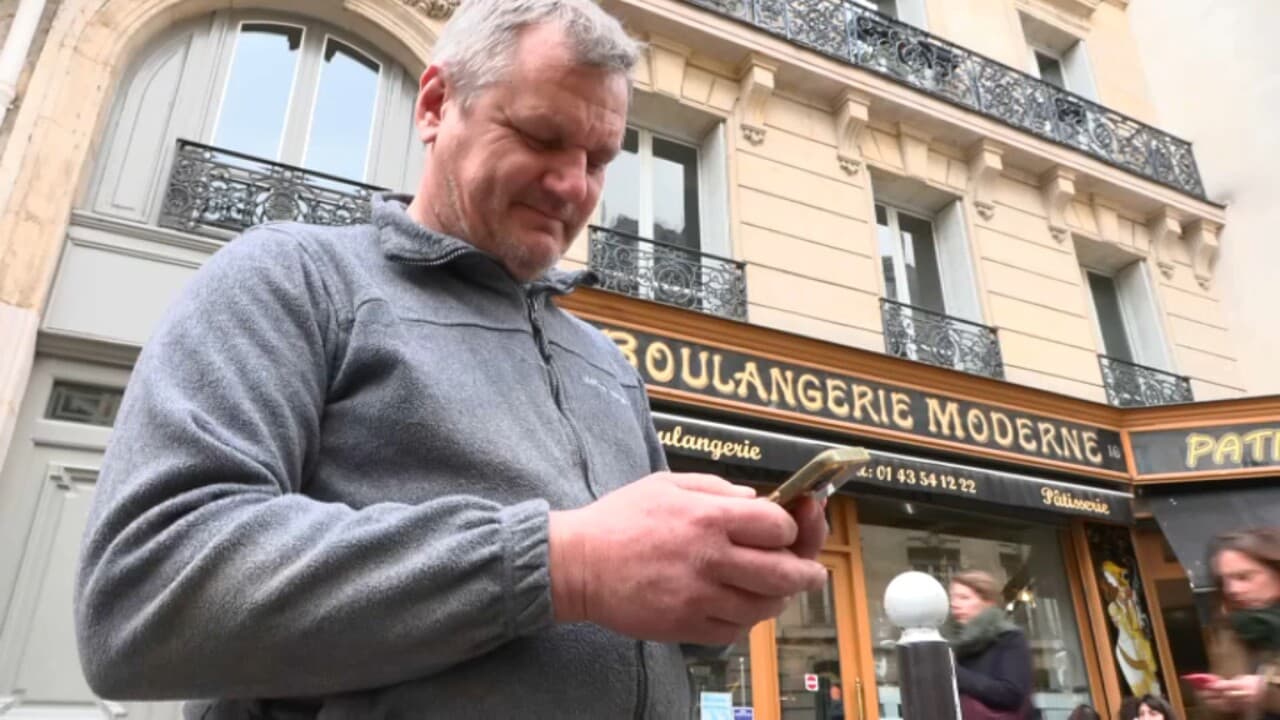 La boulangerie de la série Emily in Paris atterrée par les