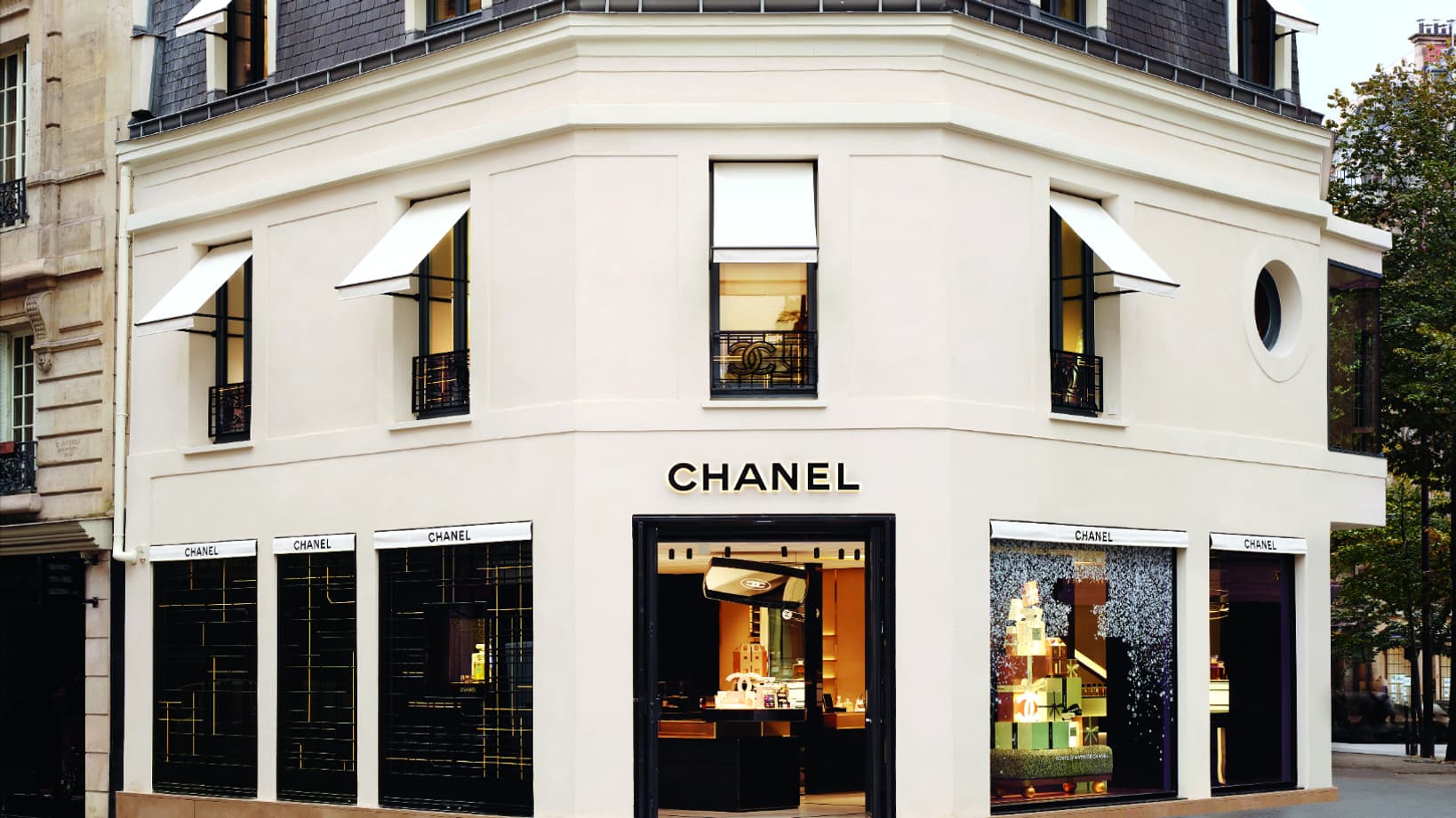 Chanel Inaugure Paris Sa Premi Re Maison De Beaut Au Monde