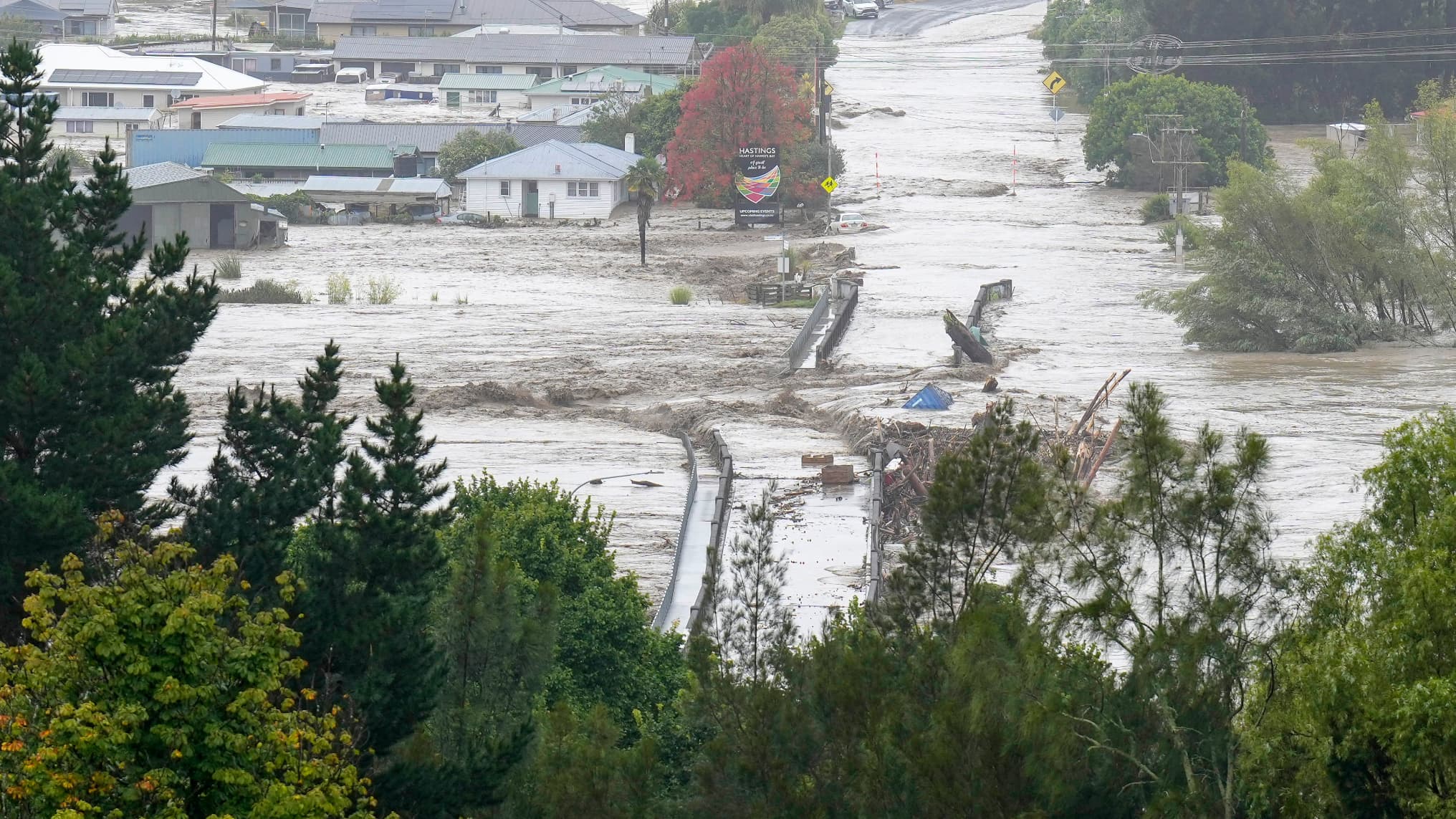 Au moins trois morts en Nouvelle Zélande après le passage du cyclone