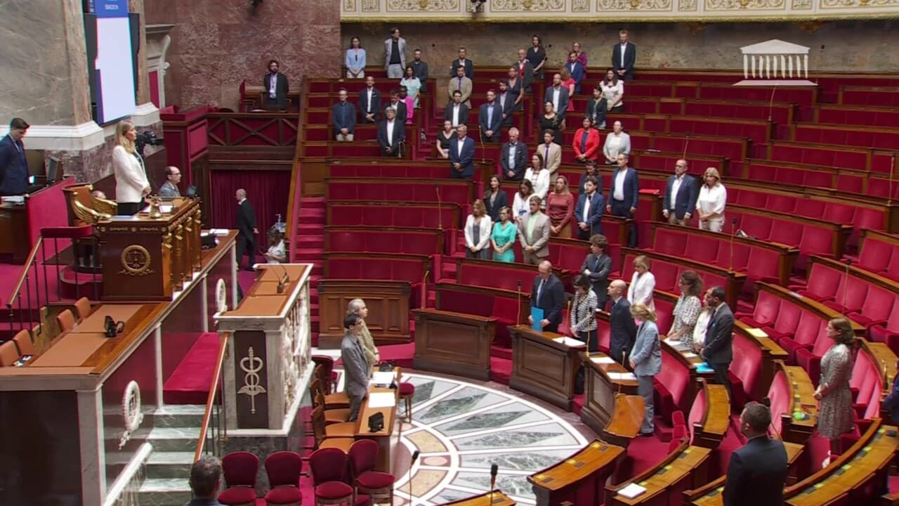 Une minute de silence respectée à l Assemblée nationale pour Nahel tué