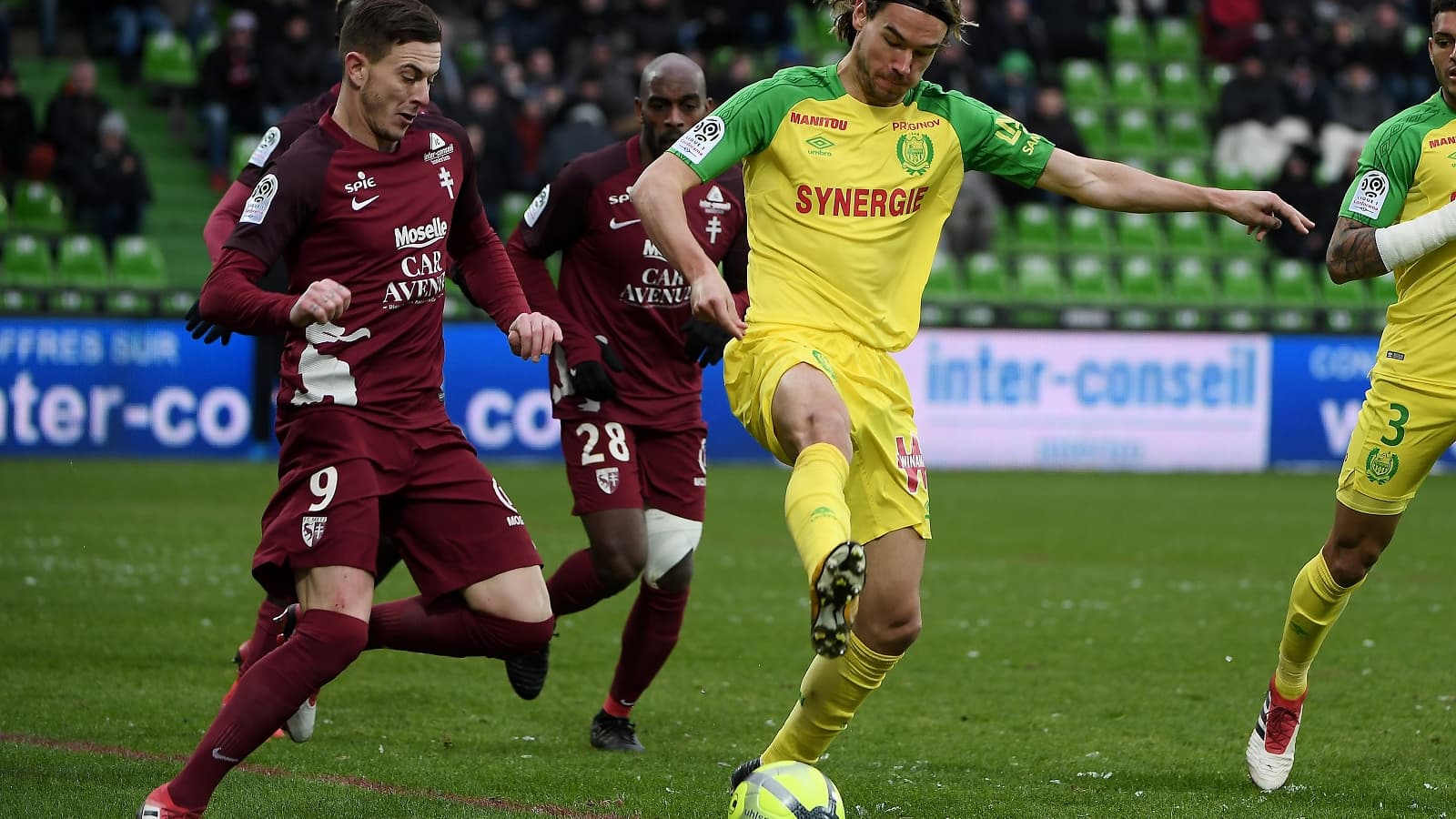 Metz Nantes les Canaris perdent du terrain dans la course à l Europe