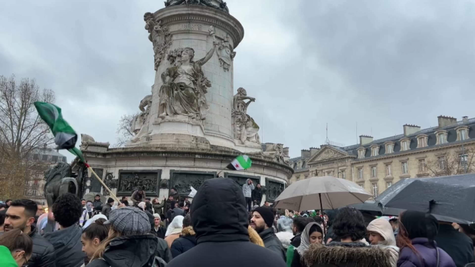 Chute De Bachar Al Assad Des Syriens En F Te En France Avec L Id E D