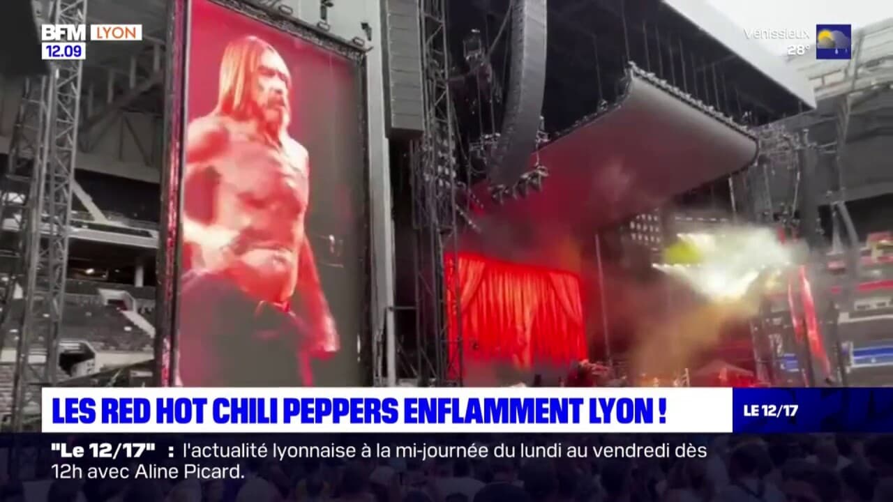 Lyon les Red Hot Chili Peppers et Iggy Pop ont enflammé le Groupama