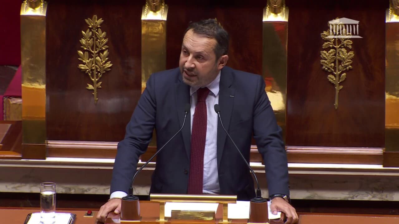 Les députés RN voteront toute autre motion Sébastien Chenu RN