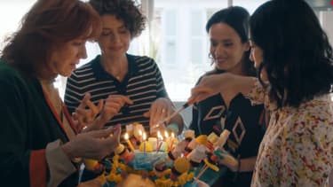 Eva Darlan, Constance Dollé, Amelle Chahbi et Linh-Dan Pham, quatre des actrices de "Faites des gosses"