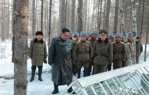 Kim Jong Un visitant des sites de bataille sur le Mont Paektu, en Corée du Nord