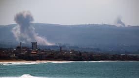 De la fumée après une frappe israélienne à Tyr, dans le sud du Liban, le mardi 24 septembre 2024
