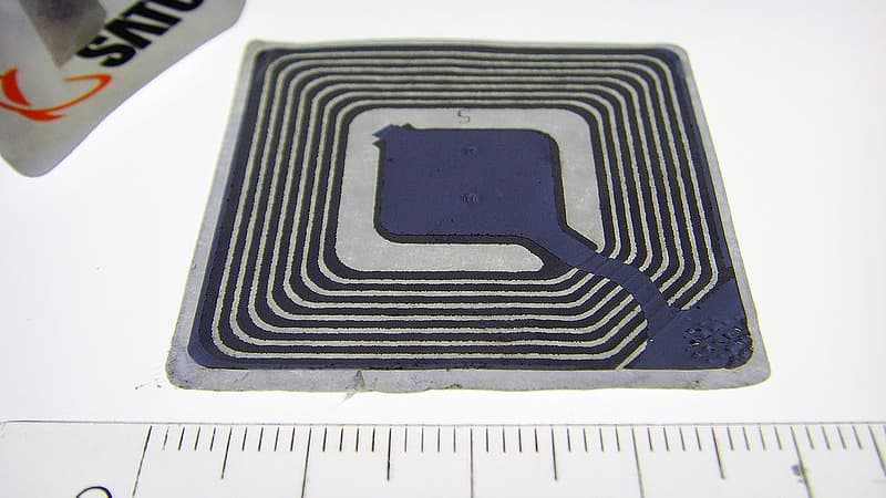 Une puce RFID Une puce RFID
