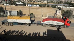 Un camion transportant de l'aide humanitaire entre dans la bande de Gaza par le point de passage de Rafah avec l'Égypte, le 24 novembre 2023.  (illustration)