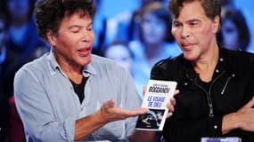 Igor et Grichka Bogdanoff sur le plateau du Grand Journal, sur Canal+, en 2010