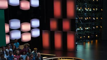 Le Grand Journal de Canal+ devrait être reconduit à la rentrée de spetembre 2016, selon le directeur des antennes.