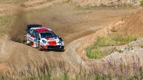 Le Finlandais Kalle Rovanperä (Toyota) et son copilote Jonne Halttunen lors de l'ES10 du rallye d'Estonie, près de Metsakivi, le 17 juillet 2021