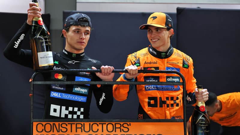 Oscar Piastri a droite et Lando Norris celebrent le titre de constructeurs avec McLaren le 5 octobre 2025 2179733