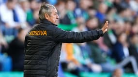 Alain Giresse avec le Kosovo en septembre 2022