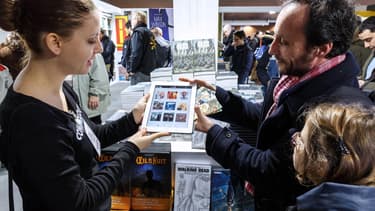 L'e-book ne représentait en 2014 que 1,6% en valeur des ventes de détail de livres en France, contre 27 % aux États-Unis,