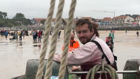 Thomas Liénard, 28 ans, est charpentier de marine basé à et spécialisé dans la fabrication de flobart. 