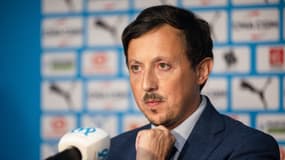 Pablo Longoria en conférence de presse avec l'OM en juillet 2024