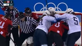 Une grosse bagarre entre les Américaines et les Canadiennes