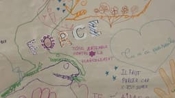Des dessins d'enfants victimes collatérales de violences conjugales, faits au sein de la cellule psychologique d'écoute dédiée à Mulhouse dans le Haut-Rhin.