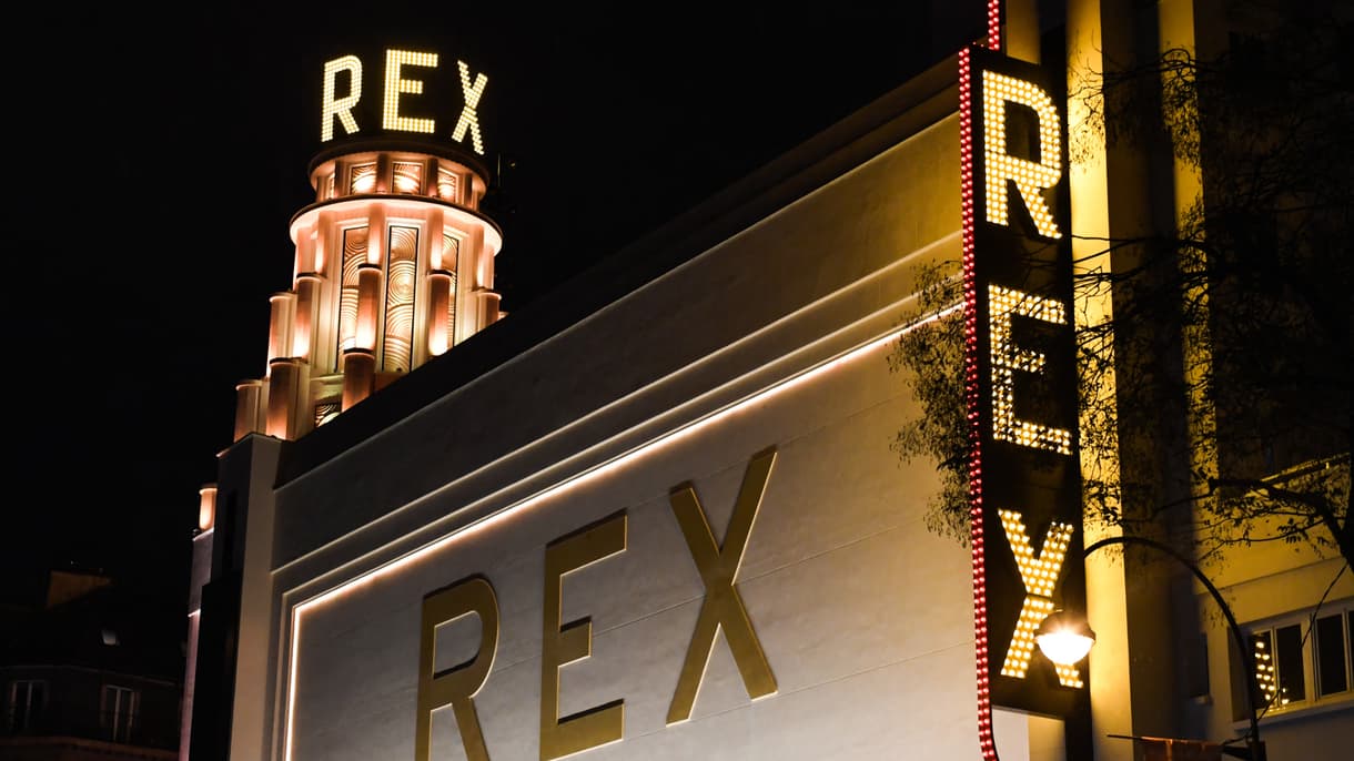 La façade du Grand Rex rénovée.