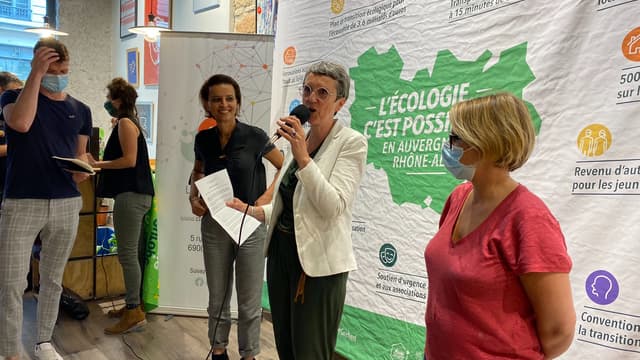 Najat Vallaud-Belkacem, Fabienne Grébert, Cécile Cuckierman.