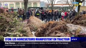 Lyon: les agriculteurs en colère, une centaine de tracteurs mobilisés dans les rues