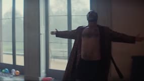 Eric Cantona et dans le clip de "Once"