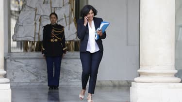 Myriam El Khomri devient ministre du Travail.
