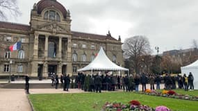 La cérémonie en hommage aux victimes de l'attentat du marché de Noël de Strasbourg, organisée sur la place de la République mercredi 11 décembre 2024.