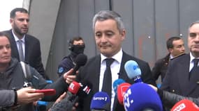 Gérald Darmanin lors d'un point presse devant la prison de Toulon-La Farlède le 15 avril 2025
