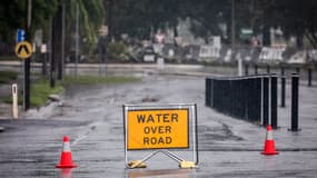 Un panneau d'avertissement, dans le nord de la Nouvelle-Galles du Sud, en Australie, le 9 mars 2025.