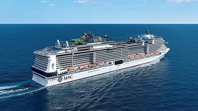 Le Grandiosa est le quinzième paquebot de croisière construit pour l'armateur MSC Croisières par les Chantiers de l'Atlantique à Saint-Nazaire.