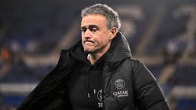 Luis Enrique lors du match de Ligue 1 entre Strasbourg et le PSG, le 02/02/2024