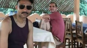 Photo non datée des deux ex-otages français Laurent Lassimouillas (G) et Patrick Picque, dans un lieu non déterminé, obtenue le 10 mai 2019