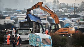 Les travaux de déblaiement de la "Jungle" de Calais ont commencé ce jeudi. 