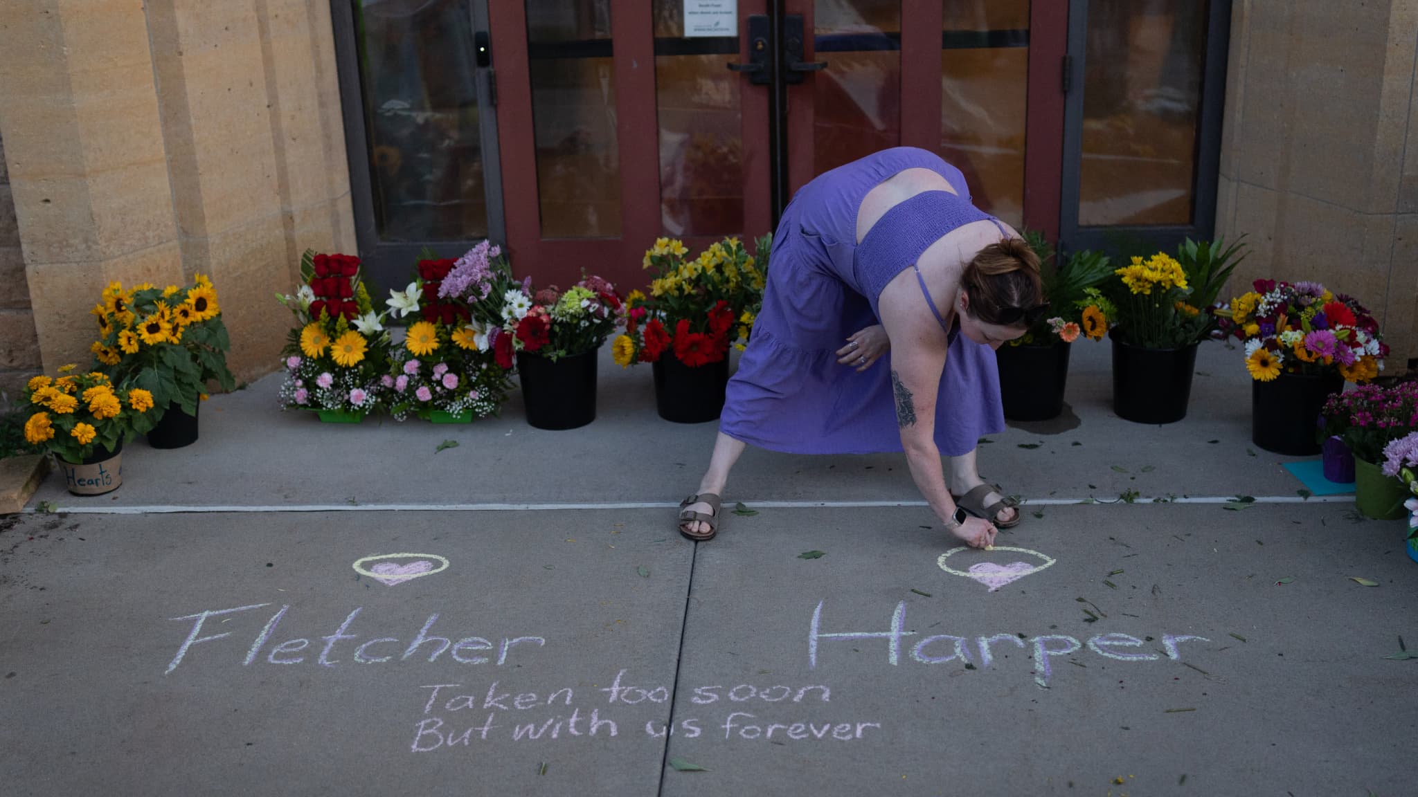 "UNE ENFANT JOYEUSE", "IL AIMAIT LA PÊCHE": QUI SONT FLETCHER ET HARPER, LES DEUX ENFANTS TUÉS DANS LA FUSILLADE DE MINNEAPOLIS?