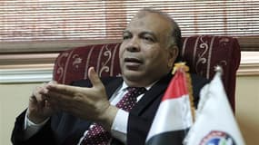 Le président de l'Assemblée du peuple Saad al Katatni, au Caire, en juin dernier. Le bras de fer entre l'armée et les Frères musulmans connaît une nouvelle péripétie mardi en Egypte alors que la Haute Cour constitutionnelle a décidé de suspendre le décret