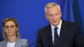 La ministre de la Transition énergétique, Agnès Pannier-Runacher, et le ministre de l'Economie et des Finances, Bruno Le Maire, lors d'une conférence de presse le 5 octobre 2022 à Paris, après une réunion à Bercy avec les principaux groupes énergéticiens