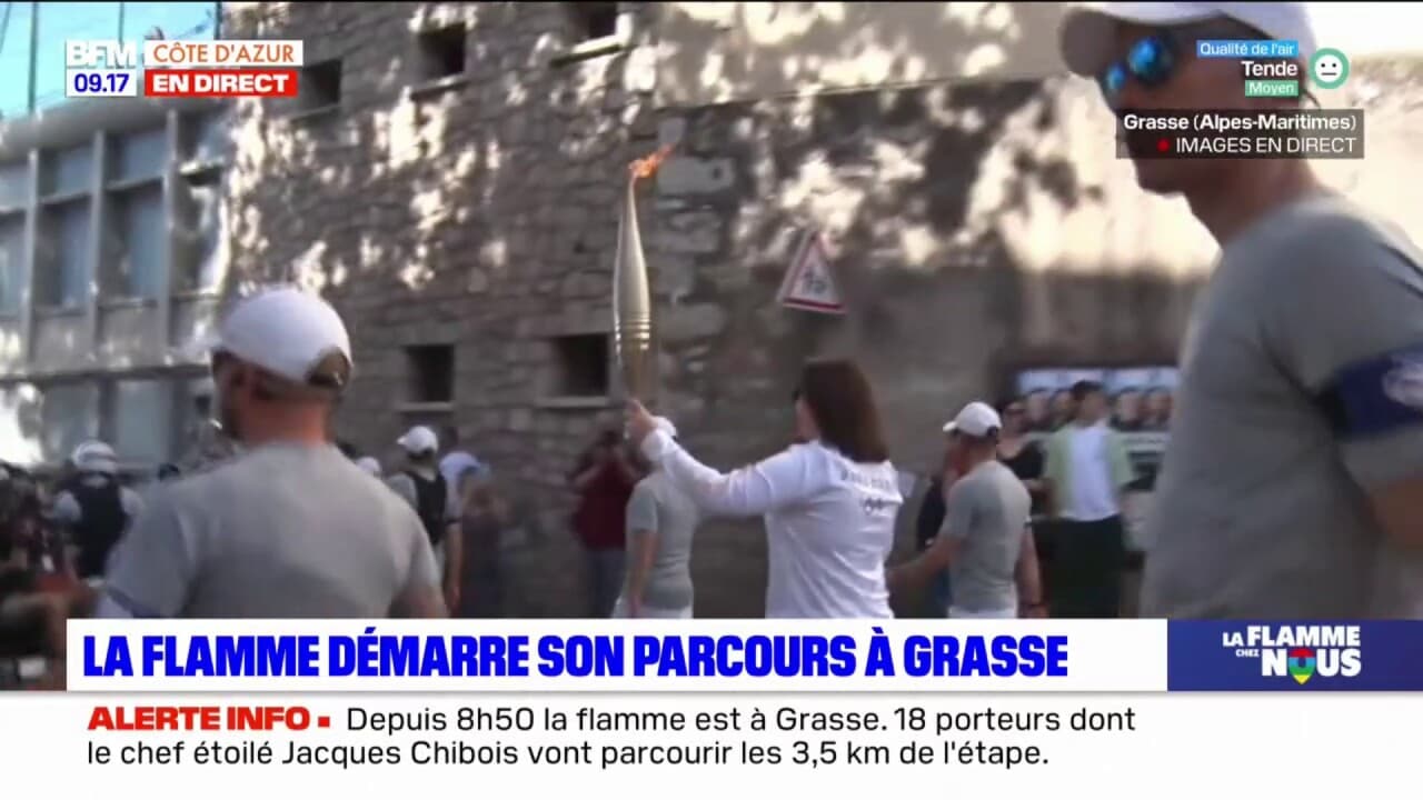 JO 2024: La Flamme Olympique Poursuit Son Parcours Dans Les Rues De Grasse