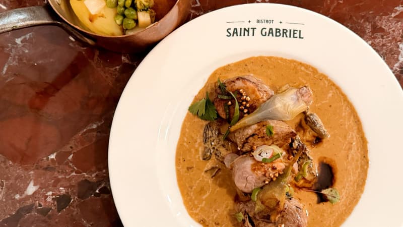 Des plats proposés par le restaurants Le Saint Gabriel à Toulon (Var), récompensé par un Bib Gourmand 2025.