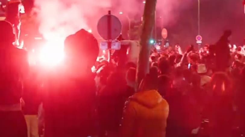 Folle ambiance sur les Champs Elysées après la qualification du PSG pour la finale de Ligue des champions, 7 mai 2025 Folle ambiance sur les Champs Elysées après la qualification du PSG pour la finale de Ligue des champions, 7 mai 2025