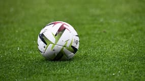 Un ballon de la Ligue 1 en mai 2024