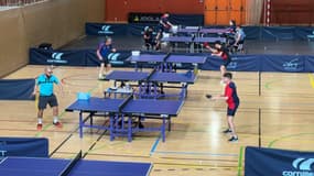 Les pongistes paralympiques chiliens en entraînement à Mulhouse (Haut-Rhin), à la mi-août 2024.